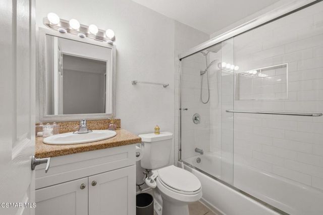5530 Owensmouth Avenue 114, Woodland Hills, CA 91367