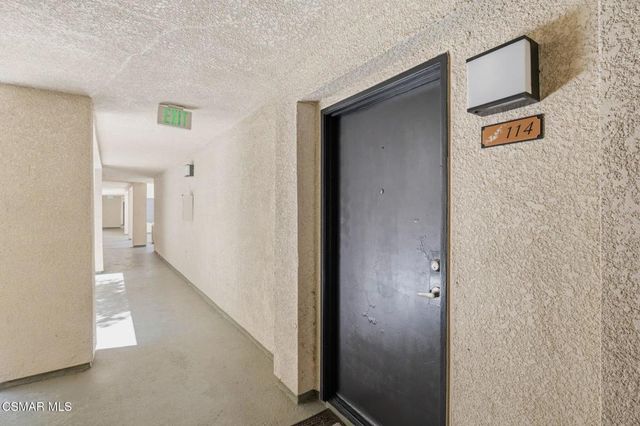 5530 Owensmouth Avenue 114, Woodland Hills, CA 91367