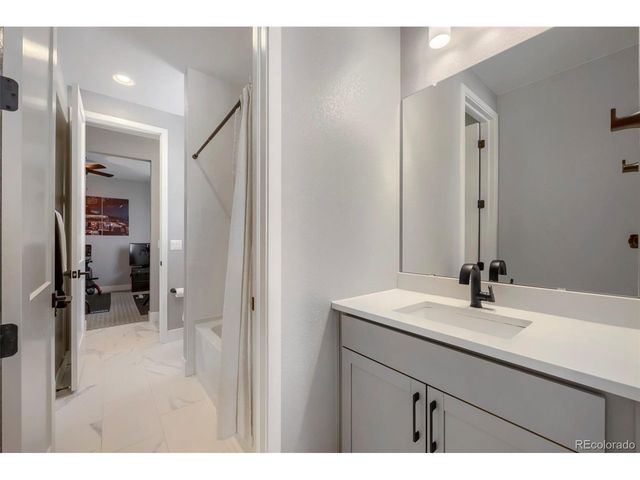 6636 Barnstead Dr, Castle Pines, CO 80108