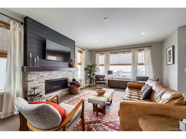 6636 Barnstead Dr, Castle Pines, CO 80108