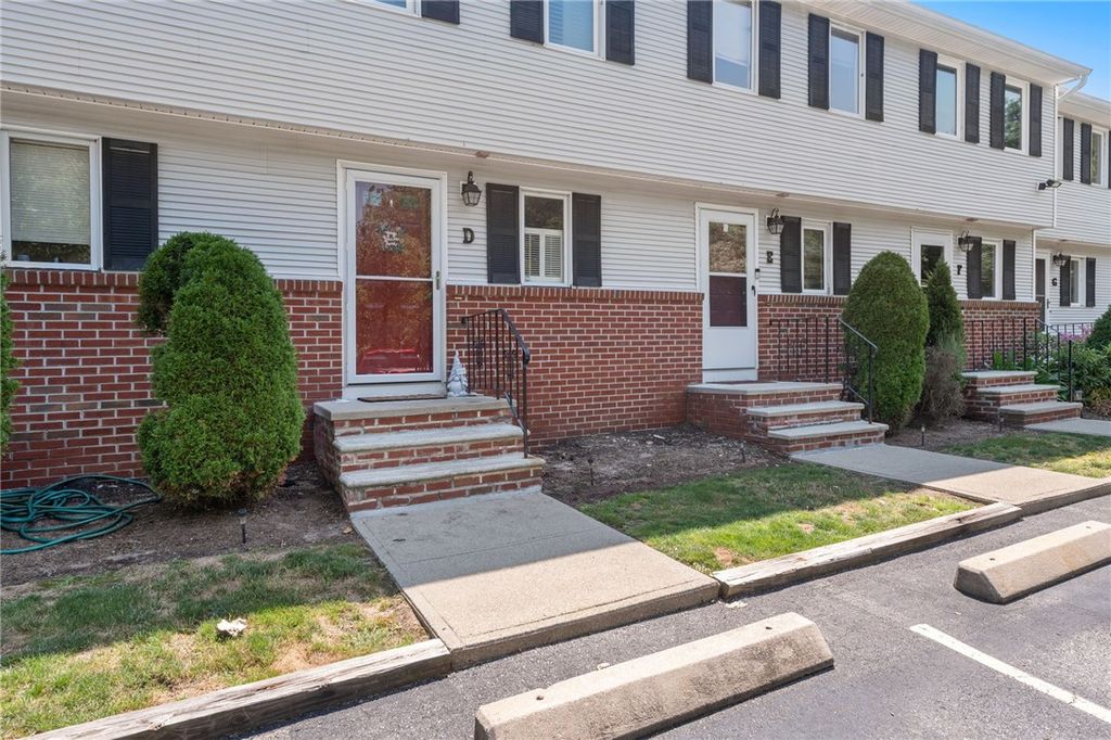 39 Dale Avenue D, Johnston, RI 02919