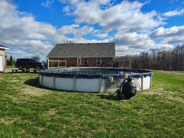 597 Long Creek Rd, Lafayette, TN 37083