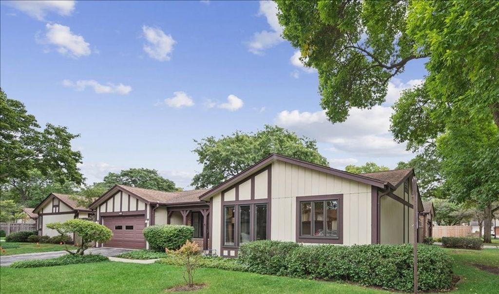 1464 Estate Lane, Glenview, IL 60025 — photo 4