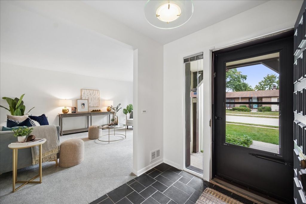 1464 Estate Lane, Glenview, IL 60025 — photo 5
