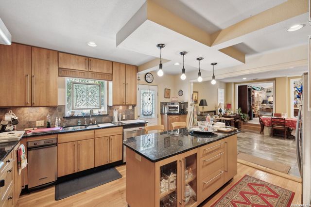 239 E Nottingham, San Antonio, TX 78209