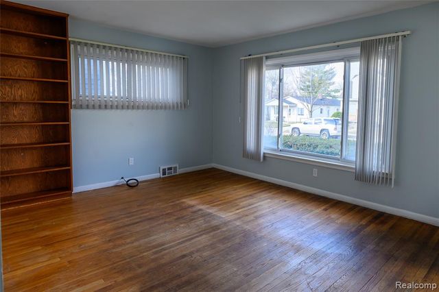 23776 Vassar Avenue, Hazel Park, MI 48030