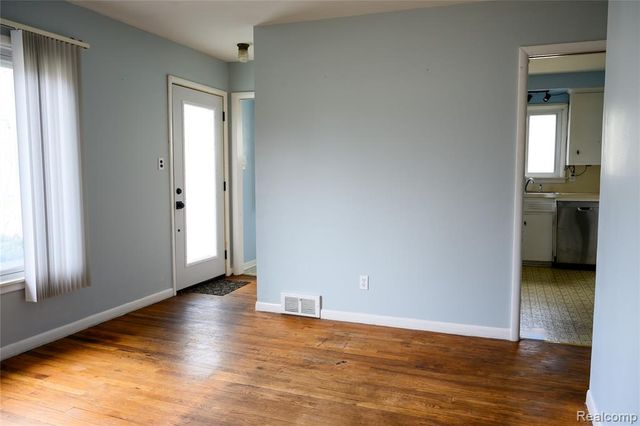 23776 Vassar Avenue, Hazel Park, MI 48030