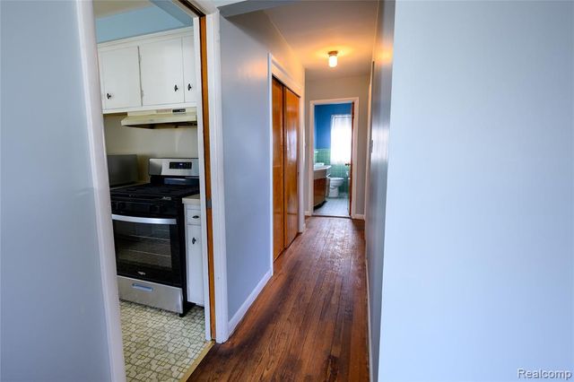 23776 Vassar Avenue, Hazel Park, MI 48030