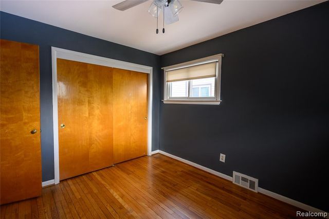 23776 Vassar Avenue, Hazel Park, MI 48030