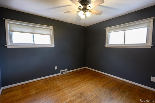 23776 Vassar Avenue, Hazel Park, MI 48030