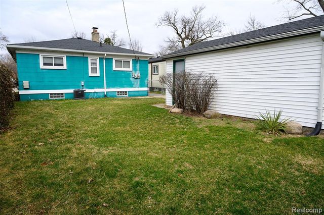 23776 Vassar Avenue, Hazel Park, MI 48030