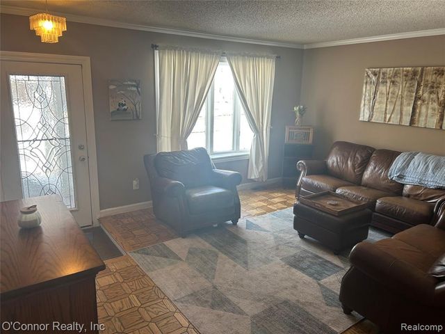 1337 Carolina Avenue, Marysville, MI 48040