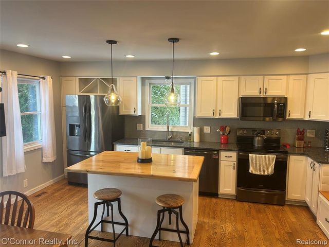 1337 Carolina Avenue, Marysville, MI 48040