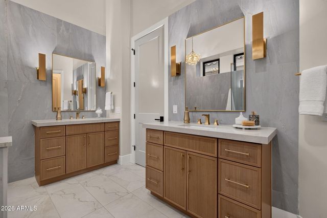 7238 E LUPINE Avenue, Scottsdale, AZ 85260