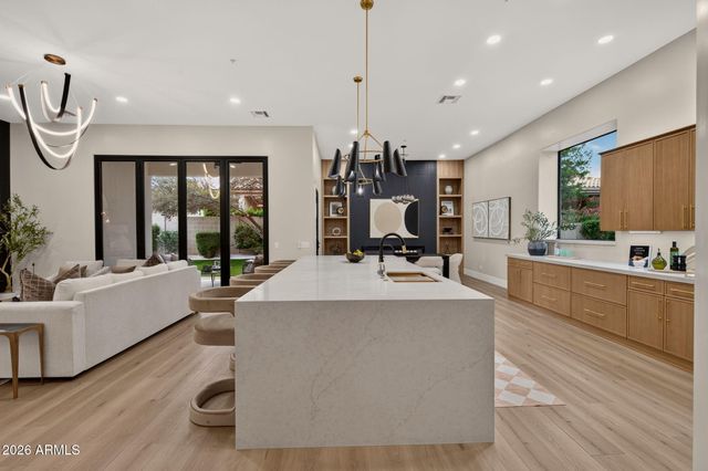 7238 E LUPINE Avenue, Scottsdale, AZ 85260