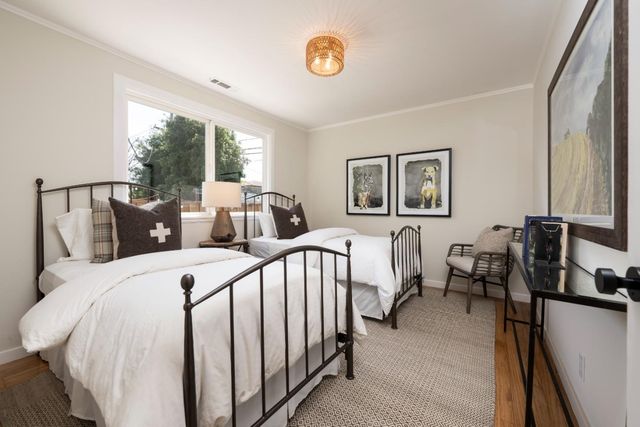 910 Folkstone Avenue, San Mateo, CA 94402