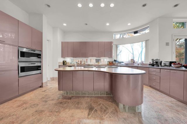 1744 Heron Ridge Drive, Bloomfield Hills, MI 48302