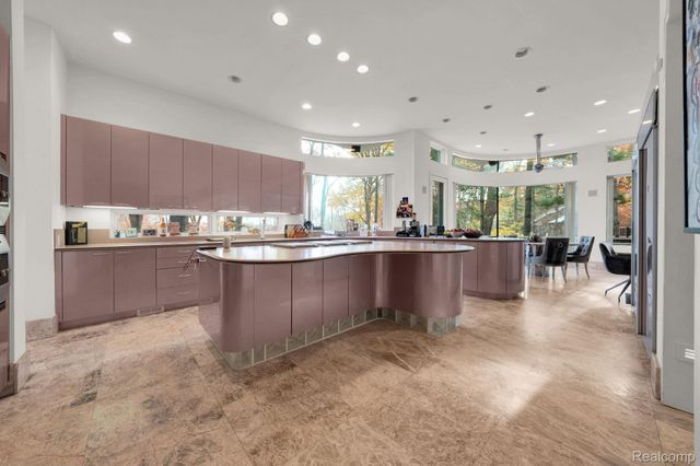 1744 Heron Ridge Drive, Bloomfield Hills, MI 48302