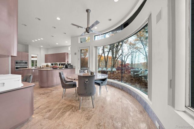 1744 Heron Ridge Drive, Bloomfield Hills, MI 48302