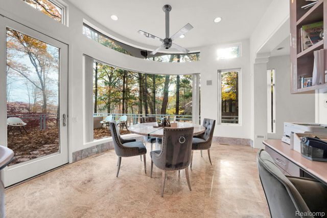 1744 Heron Ridge Drive, Bloomfield Hills, MI 48302