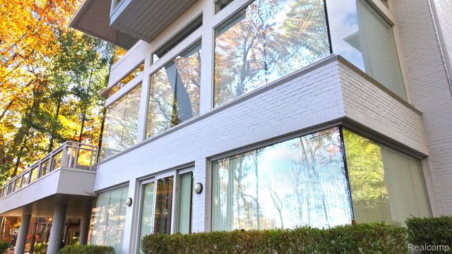 1744 Heron Ridge Drive, Bloomfield Hills, MI 48302