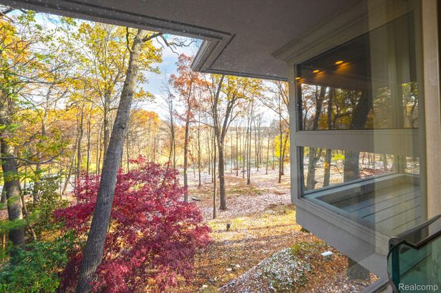 1744 Heron Ridge Drive, Bloomfield Hills, MI 48302