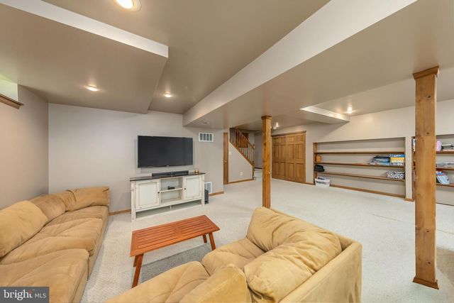 1080 SWANS WAY, Pittsgrove, NJ 08318