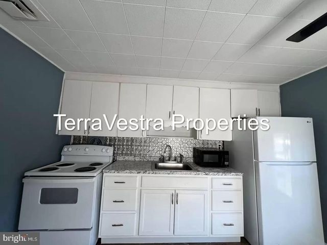 604 SHERMAN AVE, Millville, NJ 08332