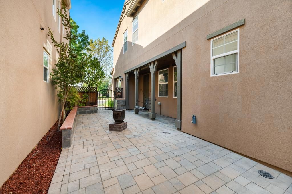 Image 3 of property listing at 6042 W Branch Road, San Ramon, CA 94582
