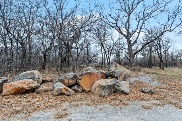 513 Palomino Court, Runaway Bay, TX 76426