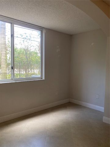 800 Scotia Dr 103, Hypoluxo, FL 33462