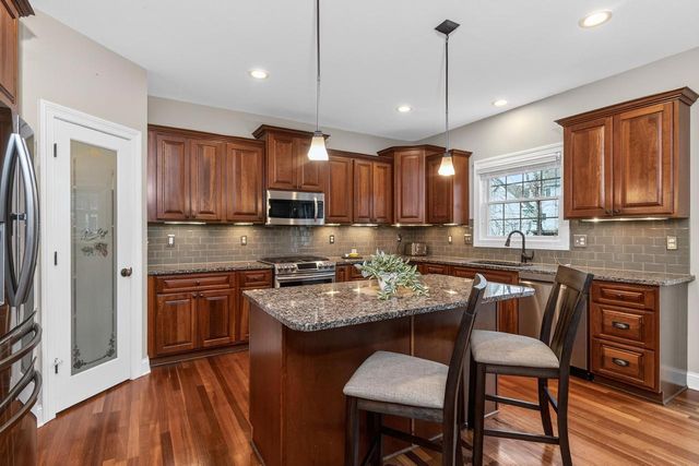 1226 Wenzel Way, Waunakee, WI 53597