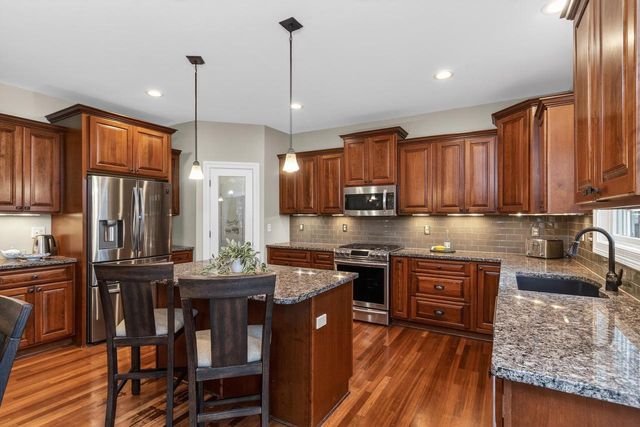 1226 Wenzel Way, Waunakee, WI 53597