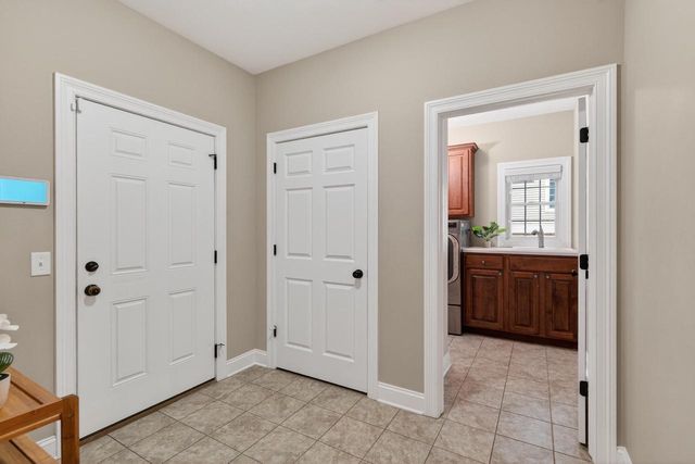1226 Wenzel Way, Waunakee, WI 53597