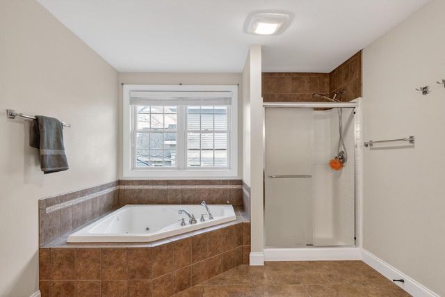 1226 Wenzel Way, Waunakee, WI 53597