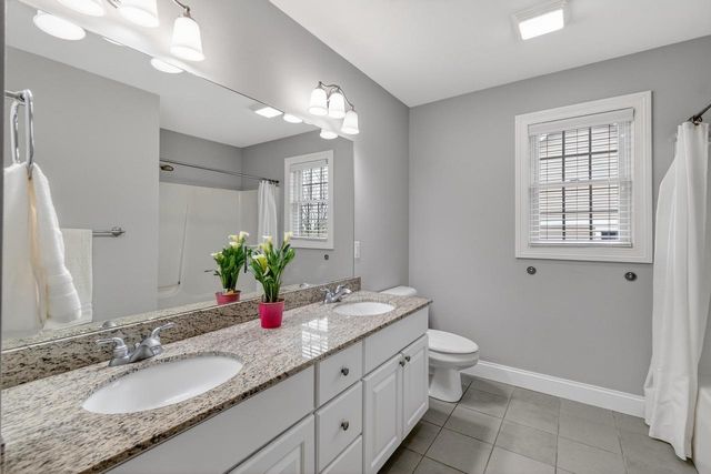 1226 Wenzel Way, Waunakee, WI 53597