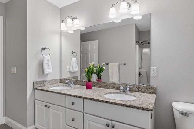 1226 Wenzel Way, Waunakee, WI 53597