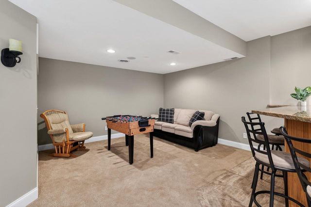 1226 Wenzel Way, Waunakee, WI 53597
