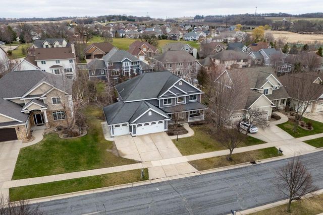 1226 Wenzel Way, Waunakee, WI 53597