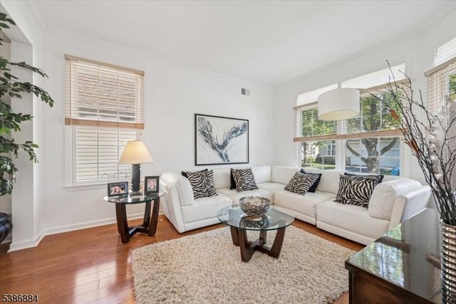 15 Republic Row, Franklin Twp., NJ 08873