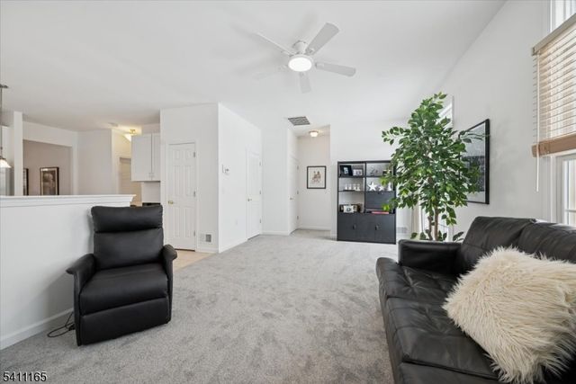 15 Republic Row, Franklin Twp., NJ 08873