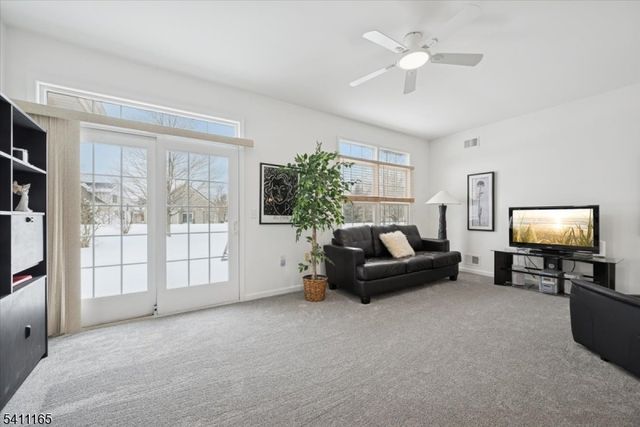 15 Republic Row, Franklin Twp., NJ 08873