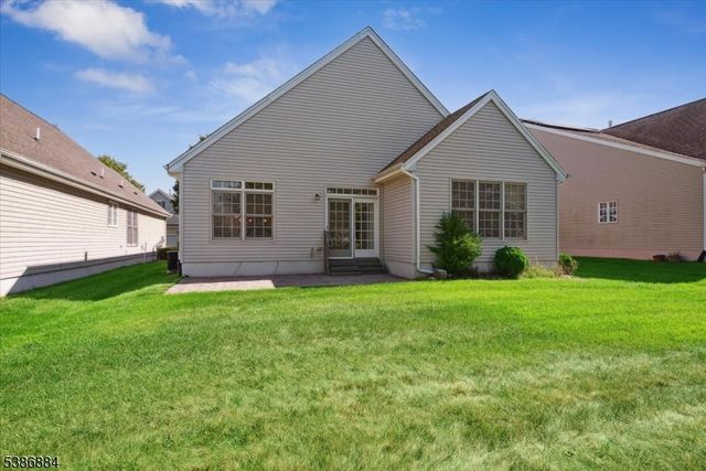 15 Republic Row, Franklin Twp., NJ 08873