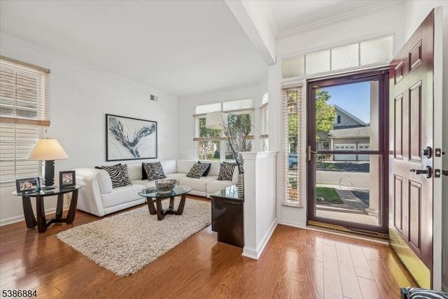 15 Republic Row, Franklin Twp., NJ 08873