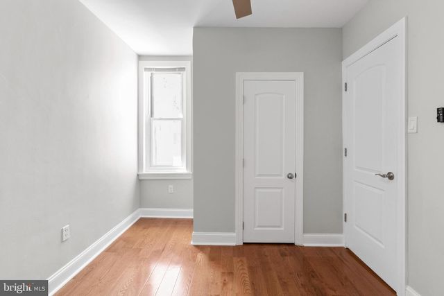 1602 S LECOUNT ST, Philadelphia, PA 19145