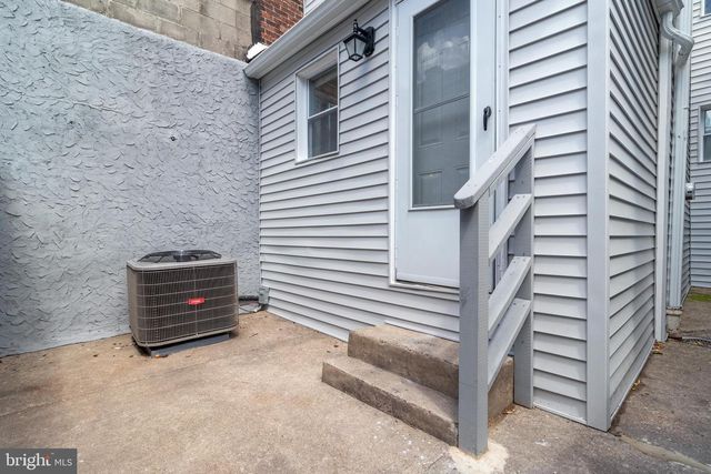 1602 S LECOUNT ST, Philadelphia, PA 19145