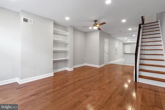 1602 S LECOUNT ST, Philadelphia, PA 19145