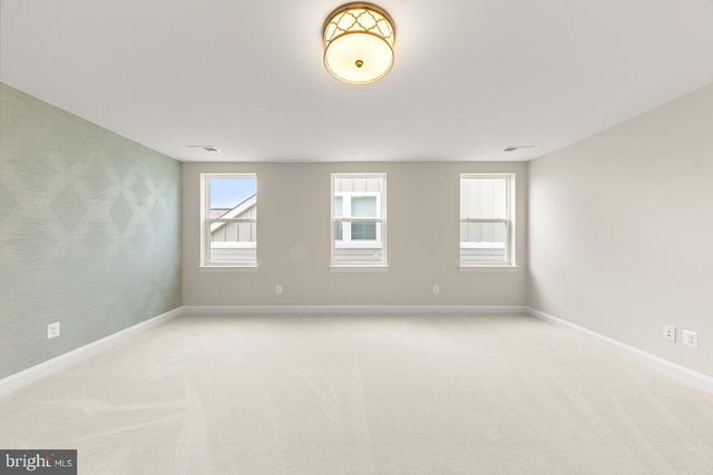 117 MALLARD DR, Lake Frederick, VA 22630