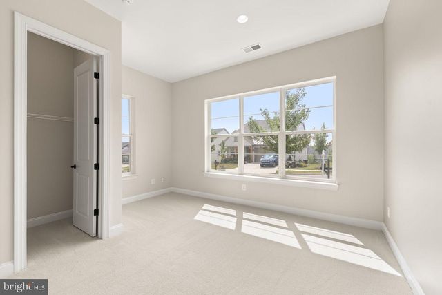 117 MALLARD DR, Lake Frederick, VA 22630