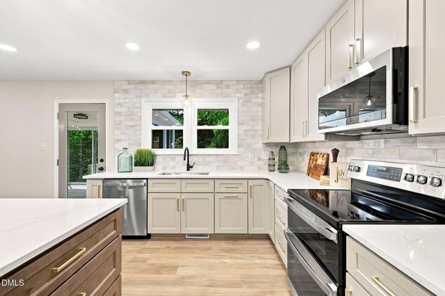 6220 Bramblewood Drive, Raleigh, NC 27612